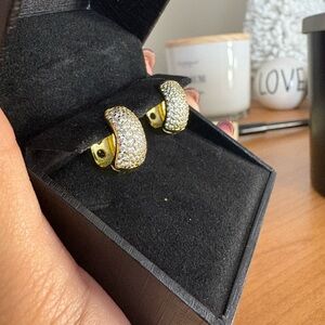 gold diamond hoop earrings